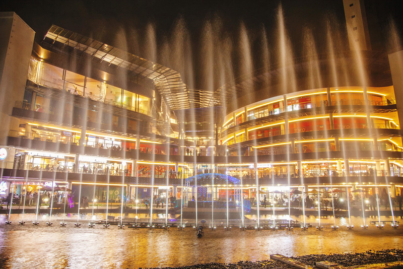 李澤瓊 雙河商場(chǎng)噴泉 13578675716.jpg